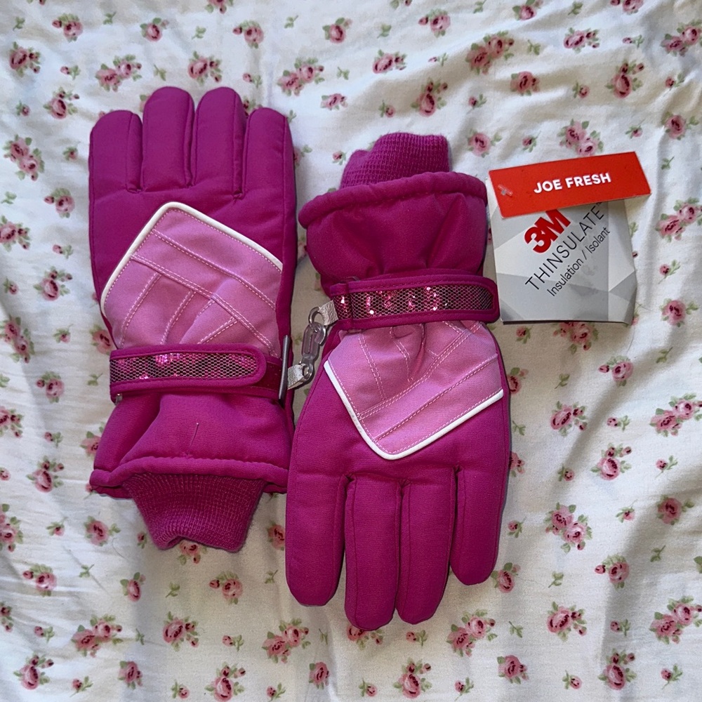 Joe Fresh Fuchsia and Light Pink Insulated Gloves